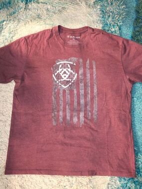 Ariat Men's Vertical Flag short-sleeve graphic tee shirt